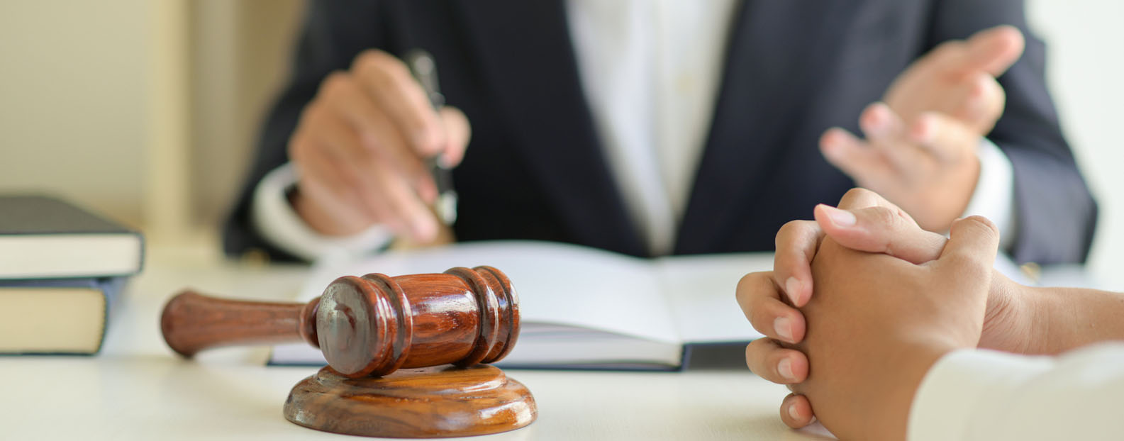How A Legal Administrator Can Work With A Property Lawyer In Melbourne